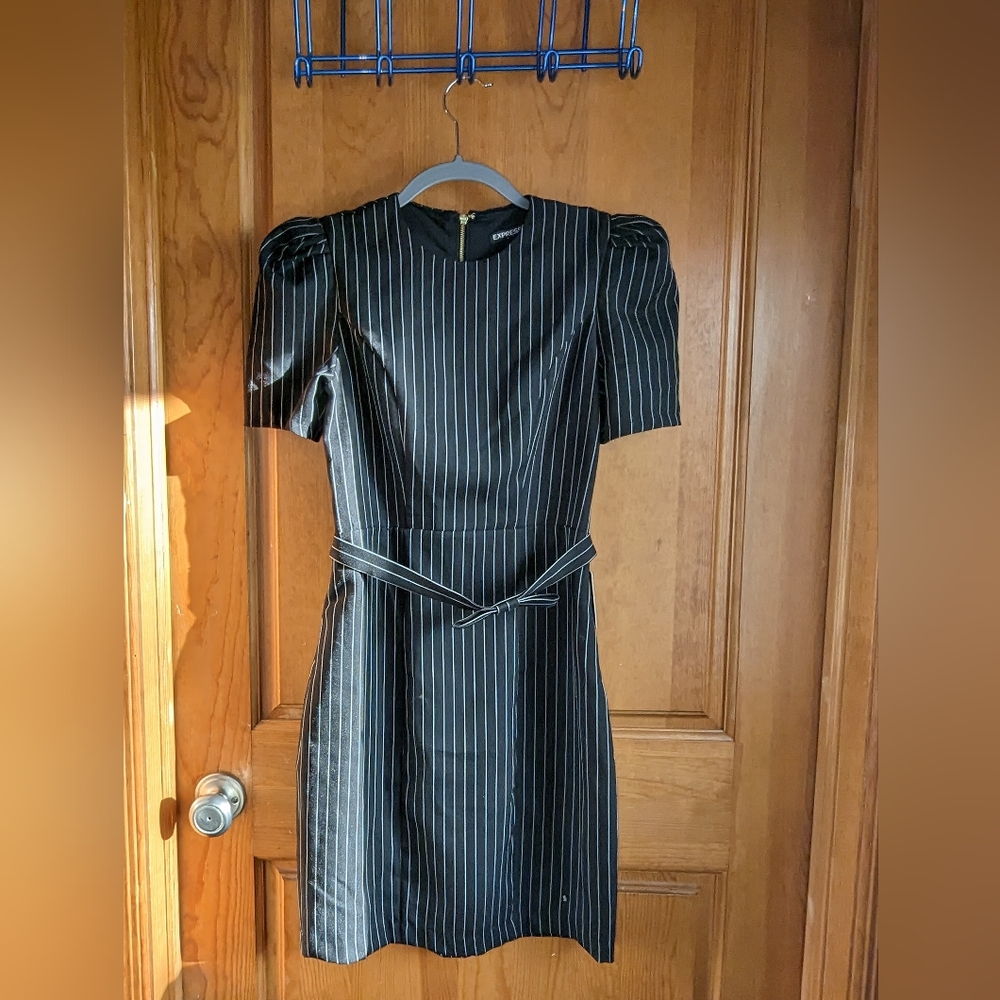 Express striped dress w/ Bow belt
